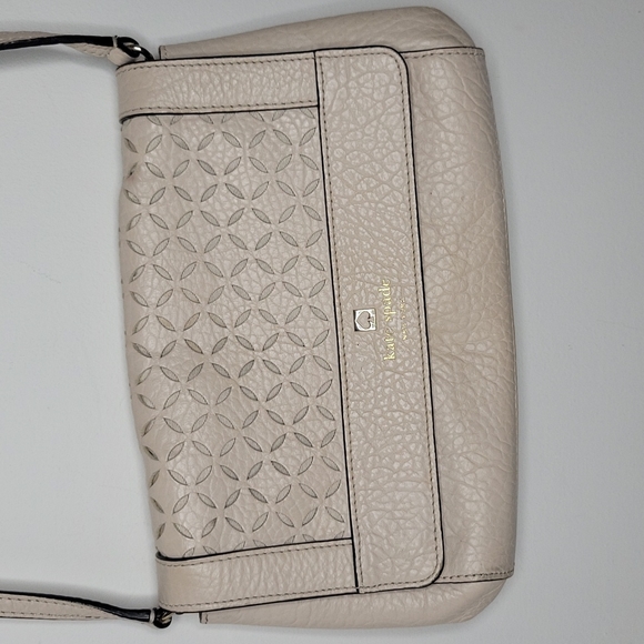 Kate Spade new York crossbody. - Picture 6 of 7